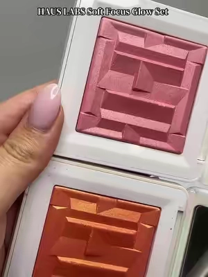 Sooo beautiful 🔥 🌺 @Haus Labs #hauslabs #highlighter #tiktolshopcreatorpicks #tiktokmademebuyit 