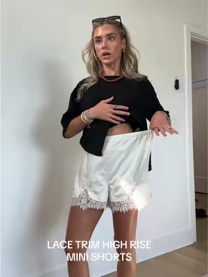 that’s why I love the idea of transitioning these lace trim mini shorts for fall because they look so good with an oversized top or even a chunky sweater too 5’4/xs  #lacetrimshorts #falloutfitinspo #falloutfits #falltransitionoutfit #minishorts  