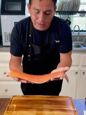 7668844930395098399