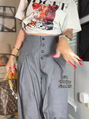 These trousers are the statement piece your wardrobe needs. 🔥 Edgy, effortless, and easy to dress up or down—they're perfect for summer now and fall later. Trust me, you'll want these. #ootds #EdgyStyle #StatementPants #StreetStyle #FallTransition 