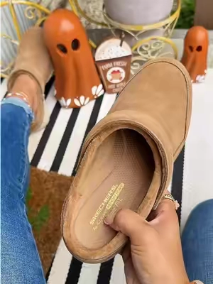 Comfy mules for fall 🩷🤎 #skechers #skechersshoes #skechersmules #mulesshoes #qvcloyaltyprogram 