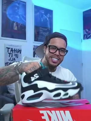#kengriffeyjr #sneakers #sneakerhead #fashion #menssneakers 