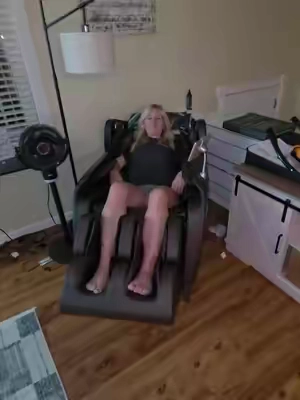 This massage chair brings full-body comfort right into your home with zero-gravity reclining, 3D shiatsu massage, multiple automatic modes, heat, airbags, a foot roller, Bluetooth speakers, and an easy touchscreen control. Perfect for relaxing after a long workday without leaving the house. #MassageChair #ZeroGravityRecliner #TikTokShopCreatorPicks #tiktokshopstockup #tiktokshopsummersale 