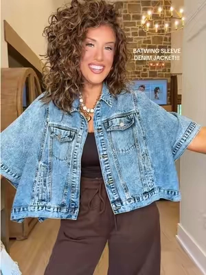 The jacket I’ve been wearing nonstop that all of you have asked me about!!! It’s UNREALLLLL ❤️‍🔥 #denimjacket #trendystyle #affordablefashion 