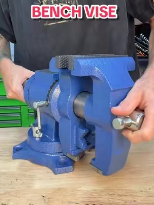 Check out this bench vise! #tools #benchvise 