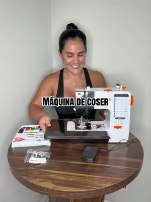 ¡Pasa de imaginar la prenda perfecta a llevarla puesta! 🧵✨ Descubre lo fácil que es diseñar tu propia ropa, hacer arreglos en minutos y darle vida a todos tus proyectos de costura con esta máquina superintuitiva y resistente. Es perfecta tanto si estás empezando como si ya tienes experiencia. ¡Hazte con la tuya hoy mismo y empieza a crear tu propio armario! #TikTokShopSummerSale #SewingMachine #DIYFashion #SewingTikTok #CraftingCommunity 