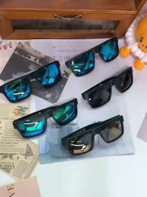 #sunglasses #polarizedsunglass #menssunglasses #sunnyday #sunprotection 