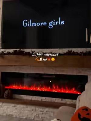My favorite blanket☕️🍂 #gilmoregirls  #cozyvibes #falltok #augtober #fyp 