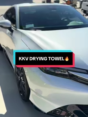 Out of all the drying towels I’ve used this is my personal favorite! #fyp #dryingtowel #cardetailing #carwash #tipsandtricks 
