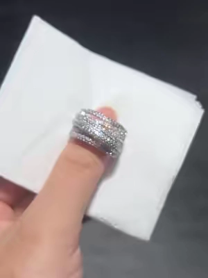 My friends kept asking where I got this ring…so there it is 💍 #rings #engagementring #travelring #giftguide #jewelry 