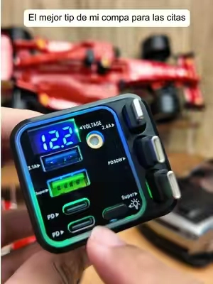 ¡Eleva las noches en tu vehículo con este cargador retráctil que llena tu consola de una luz ambiental fascinante mientras le da carga súper rápida a tu móvil! ⚡️🌌💡🔋 #AutosYMotos #MundoMotor #AccesoriosDeCoches #AmantesDeLosCoches #PasionPorLosAutos