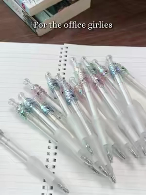 My entire office keeps stealing these perfect fidget pens right off my desk 😫 #FidgetPen #TeacherEssentials #NurseMustHave #coworkergifts #tiktokshopsummersale 