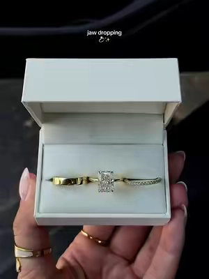 the ring set of your dreams ☁️@Maxine Jewelry #radiantcut #engagementring #diamondring #weddingband #weddingringset 