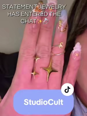 @Studiocult razzle dazzle is the perfect name, I’m so obsessed😭😍 #studiocult #statementring #statementjewelry #goldjewelryfavorites #tiktokshopsummersale 