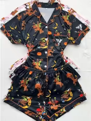 Women's Halloween Pajama Set, Soo cute!!#halloween #halloweenpajamas #pajamas #sleepwear #spotlightfinds 