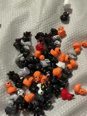 Spooky resin duckies #halloweenducks #spookyducks #ducks #miniducks 