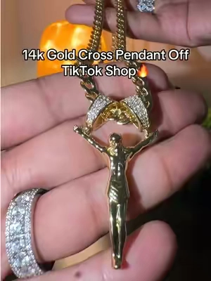 #14kgold #crosspendant #gold #goldjewelry #goldchain 