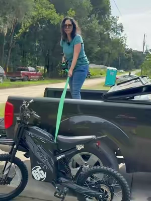 This bike rack ramp will work for any size bike, dirtbike, escooter, or motorcycle. It has a 600lb weight limit and it's really easy to instal and use. #ebike #emoto #motorcycle #dirtbike #escooter 