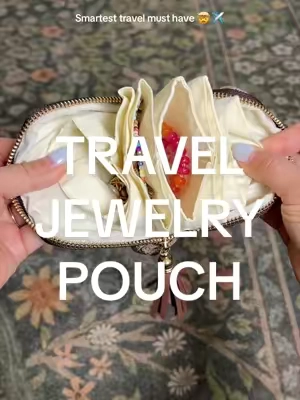 It makes soo much more sense than the other ones 🤯 #traveltiktok #traveltips #travellife #jewelrycase #travelpacking 