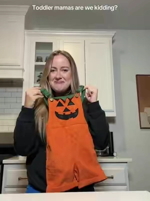 Cutest toddler Halloween outfit