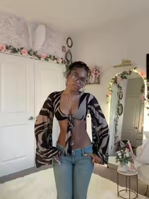 need more tops like this asap