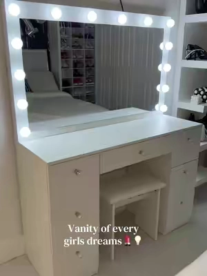 The perfect gift for my little sister #makeupvanity #littlesister 