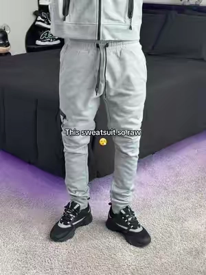 👆🏽Grab one before they sell out👆🏽 #recentpickups #musthaves #sweatsuit #trending #viraltiktok 