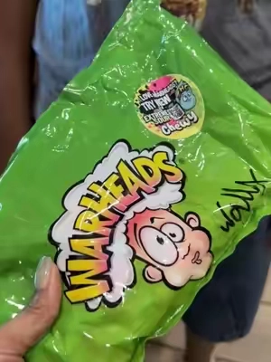 Got some more sour warheads jellybeans  #warheadscandy #warheads #sourcandy #jellybean #jellybeans 