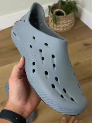 #crocsmellowrecovery #crocsmellow #crocsslides #crocs #tiktokshopcreatorpicks 
