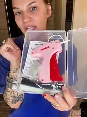 On the go stitching! #stitchy #hemm #tailoring #fashionhacks #tiktokshop 