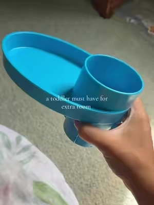 #toddlertravel #toddlermusthaves #carseatholder #snacktray #cupholder 
