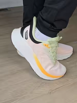 las tallas corren muy bien y  puedes encontrarlos en varios colores!! #sneaker #slipon #comfortable #nonslip #tiktokshopcreatorpicks 
