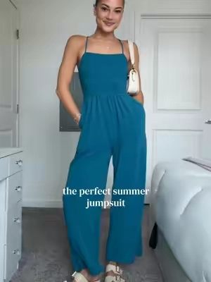 I’m 5’9 wearing a size small 🦋💙