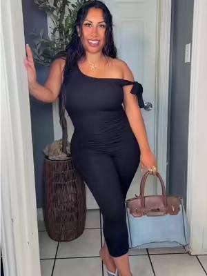 Capri jumpsuit @Fashion Nova #capri #jumpsuit #tiktokshopcreatorpicks #fashion #fashionnova 