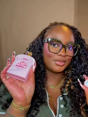 Hit after hit @Sttes #sttes #sttesperfume #sttesbrazilianperfume #strawberrymarshmallow 