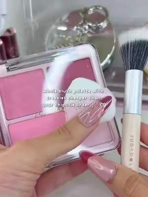 literally a whole palette for everyday  #judydoll #kbeauty #blush #blushpalette #koreanmakeup 