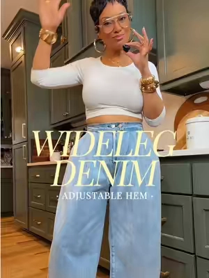 SIZE LARGE 🩵 Wideleg Pleated Denim Pant with adjustable Hem. #widelegpants #widelegjeans #pleatedpants #denimwidelegpants  @Elengatine USA 