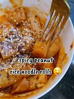 These swicy peanut noodles are bouncy and delicious. 10/10 🤤🫰🏽 @Weee Asian Supermarket #spicynoodles #easymeal #girldinner #instantnoodles #foodietiktok 