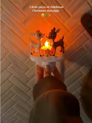 I’m not crying, you’re crying 🎄❤️ #nightlight #christmasdecor #christmasnostalgia   