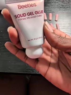 #solidnailglue #beetles #gelxnails #summeressentials 