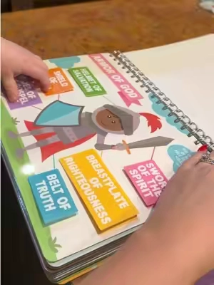 The best busy book I’ve found yet🩷✨ #screenfreeactivities #busybook #activitiesfortoddlers @Hadley Designs 