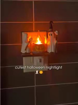🎃🕯️ #halloween #nightlight #halloweendecor #spookyseason #spookydecor 