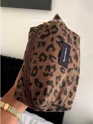 I found the cutest make up bag. #makeupbagorganization #LeopardPrint #makeupcase ##makeupbag