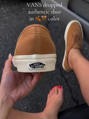 Going to match as seasons shift #vans #fall #fallshoes #vansauthentic 