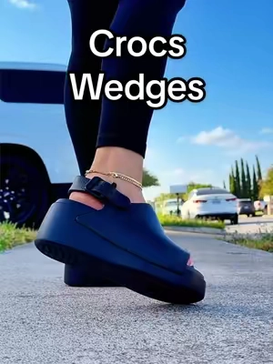 Crocs Dylan wedges are so comfy for work 🖤 #crocs #crocswedges #crocsdylan #dylancrocs #crocswedges @Crocs 