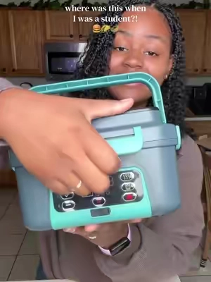 #lunchbox #heatedlunchbox #electriclunchbox #collegemusthaves #studentessentials 
