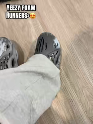 Yeezy foam runners!😍😍 #yeezyfoamrunners #foamrunners #yeezy #comfyslides #yeezy