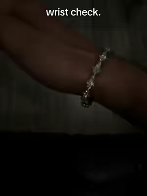 source 🫡👆🏼 #fypシ #bracelet #jewelrytiktok #luxury #tennisbracelet 