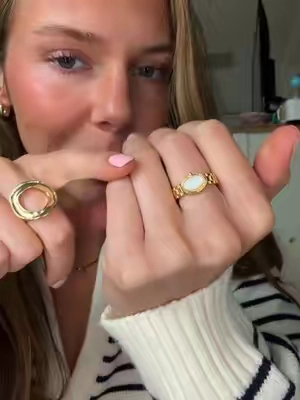 never seen a ring like this I’m obsessed 