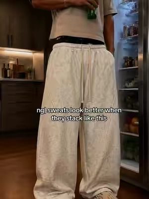 the extra length did it #stackedpants #baggysweats #baggypants #fitcheck #streetwear 